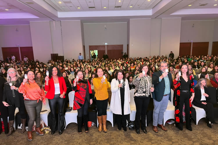 Seminario Mujeres Líderes del Sur celebra el empoderamiento femenino 