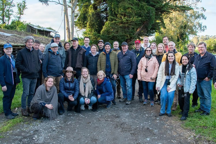 Productores extranjeros y representantes de gremios visitan Agrícola Sineterra