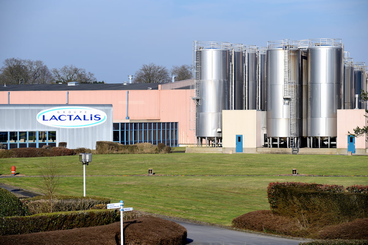 Lactalis advierte que la guerra podría disparar los precios mundiales de los productos lácteos