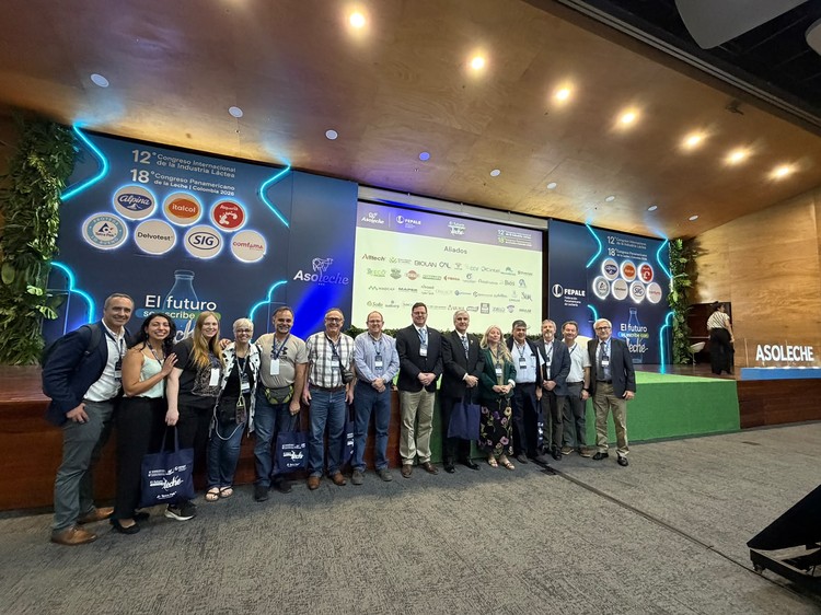 Sector lácteo nacional y líderes de las Américas analizan impacto de tendencias globales en la lechería regional