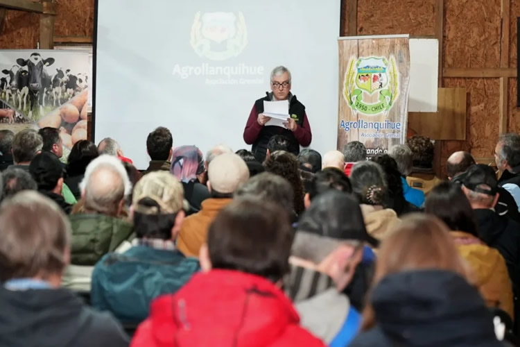 Agrollanquihue reune a más de 120 agricultores para abordar los principales desafíos del agro